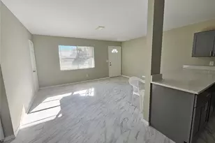 1621 17th St E, Bradenton, FL 34208 - Photo 5