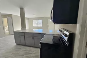 1621 17th St E, Bradenton, FL 34208 - Photo 7