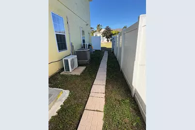 907 Girard Drive, Orlando, FL 32824 - Photo 3