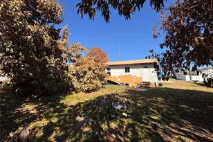 323 W 9th St, Frostproof, FL 33843 - Photo 9