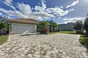 1646 Dunes Ct, Haines City, FL 33844 - Photo 3