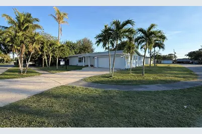 8760 NW 21st Street, Sunrise, FL 33322 - Photo 3