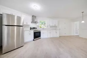 720 Swiss Dr, Lakeland, FL 33810 - Photo 7