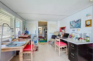 411 Tropic Dr W, Palmetto, FL 34221 - Photo 5