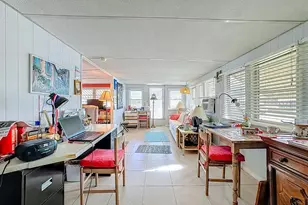 411 Tropic Dr W, Palmetto, FL 34221 - Photo 7