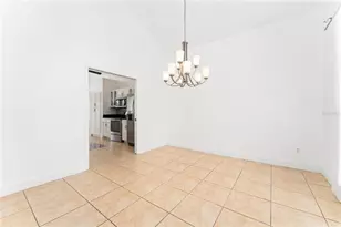 8101 Canyon Lake Cir, Orlando, FL 32835 - Photo 9