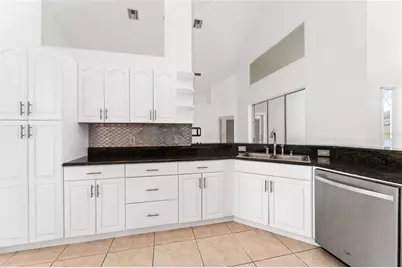 8101 Canyon Lake Circle, Orlando, FL 32835 - Photo 11