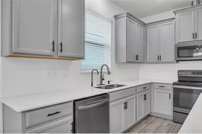 1711 Chatsworth Circle, Saint Cloud, FL 34771 - Photo 9