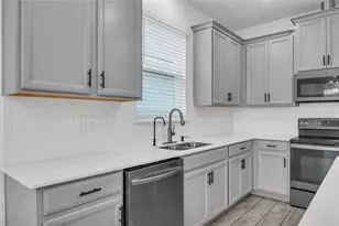 1711 Chatsworth Cir, Saint Cloud, FL 34771 - Photo 9