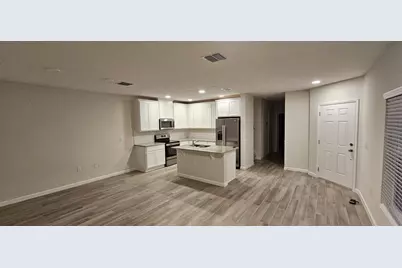 2878 Narcoossee Commons Way, Saint Cloud, FL 34771 - Photo 3