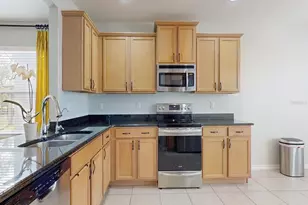 1156 Brenton Manor Dr, Winter Haven, FL 33881 - Photo 9