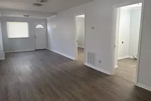 2203 Cochran St, Lakeland, FL 33815 - Photo 5