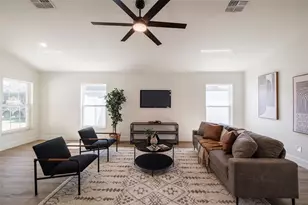 129 Cataldo Way, Groveland, FL 34736 - Photo 5