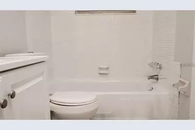 9416 Greystone Road #B, Thonotosassa, FL 33592 - Photo 5