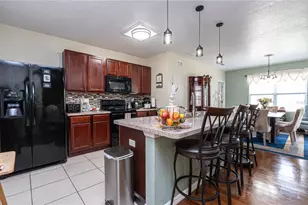 260 Sunny Day Wy, Davenport, FL 33897 - Photo 9