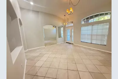 6817 Cromwell Garden Drive, Apollo Beach, FL 33572 - Photo 9