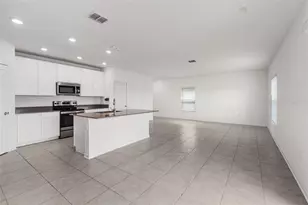 942 Jackson Ave, Davenport, FL 33837 - Photo 7