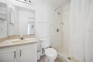 222 Lake Shore Pkwy, Davenport, FL 33896 - Photo 17