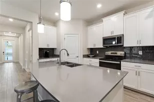 8943 Fallen Oak Dr, Davenport, FL 33896 - Photo 7