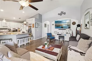 4774 Cumbrian Lakes Dr, Kissimmee, FL 34746 - Photo 9