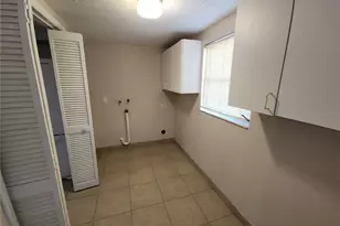 7721 Foxbloom Dr, Port Richey, FL 34668 - Photo 5