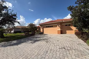 898 San Raphael St, Poinciana, FL 34759 - Photo 35