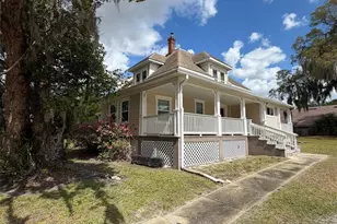 903 E New York Ave, Deland, FL 32724 - Photo 3