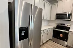 9872 Walkway Dr, Orlando, FL 32832 - Photo 5