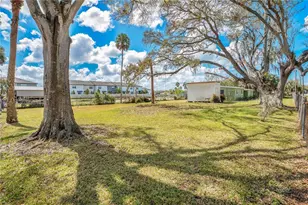 6211 Florence St, Gibsonton, FL 33534 - Photo 13