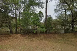 112 Thompson Ave, Interlachen, FL 32148 - Photo 1