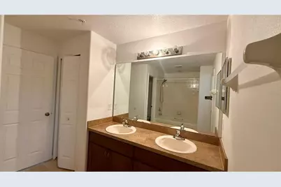2052 Cypress Bay Boulevard #2052, Kissimmee, FL 34743 - Photo 9