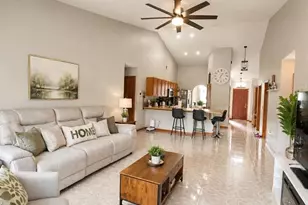 1927 Gamboge Dr, Orlando, FL 32822 - Photo 3