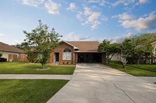 1927 Gamboge Dr, Orlando, FL 32822 - Photo 1