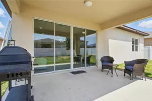 914 Fallon Hills Dr, Haines City, FL 33844 - Photo 3