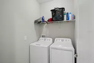 914 Fallon Hills Dr, Haines City, FL 33844 - Photo 5