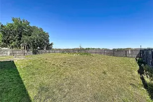 323 Fox Lake Dr, Lakeland, FL 33809 - Photo 27