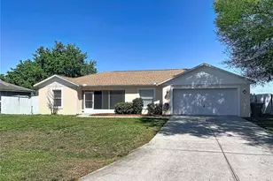 323 Fox Lake Dr, Lakeland, FL 33809 - Photo 3