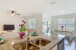 712 Red Hawk Ln, Deltona, FL 32725 - Photo 13