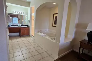 8101 Resort Village Dr, Orlando, FL 32821 - Photo 35