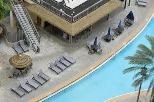 8101 Resort Village Dr, Orlando, FL 32821 - Photo 9