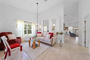 6409 Shoreline Ct, Saint Cloud, FL 34771 - Photo 7