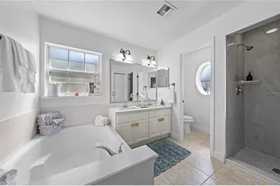 6409 Shoreline Court, Saint Cloud, FL 34771 - Photo 11