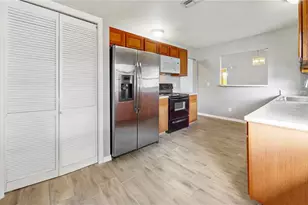 305 Medina Ct, Kissimmee, FL 34758 - Photo 9