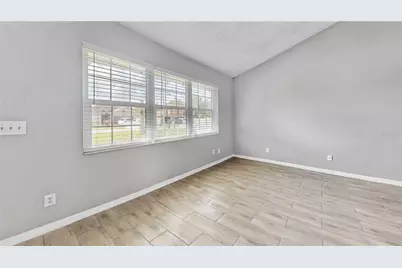 305 Medina Court, Kissimmee, FL 34758 - Photo 3