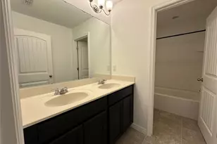 2445 Beacon Landing Cir, Orlando, FL 32824 - Photo 21