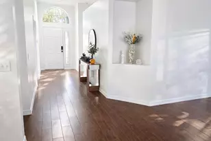 2704 Lucas Lakes Ln, Kissimmee, FL 34744 - Photo 5