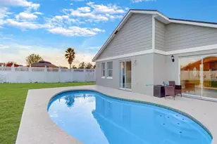 210 Coral Reef Cir, Kissimmee, FL 34743 - Photo 29