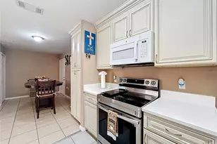 5471 Vineland Rd, Orlando, FL 32811 - Photo 13