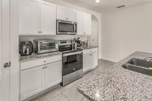 4088 Sherlock Ct, Orlando, FL 32824 - Photo 3