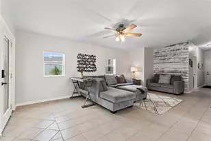 160 Eagle Ct, Davenport, FL 33837 - Photo 7